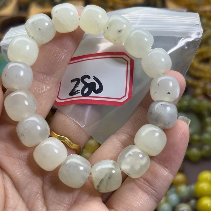 未镶嵌蛇纹石玉手链