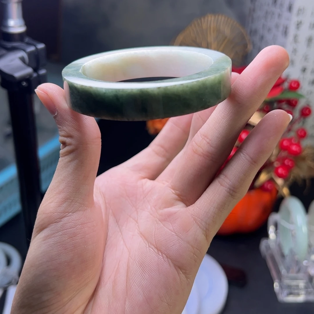 未镶嵌正圈定制翡翠半山半水 瓜皮绿 55-56
