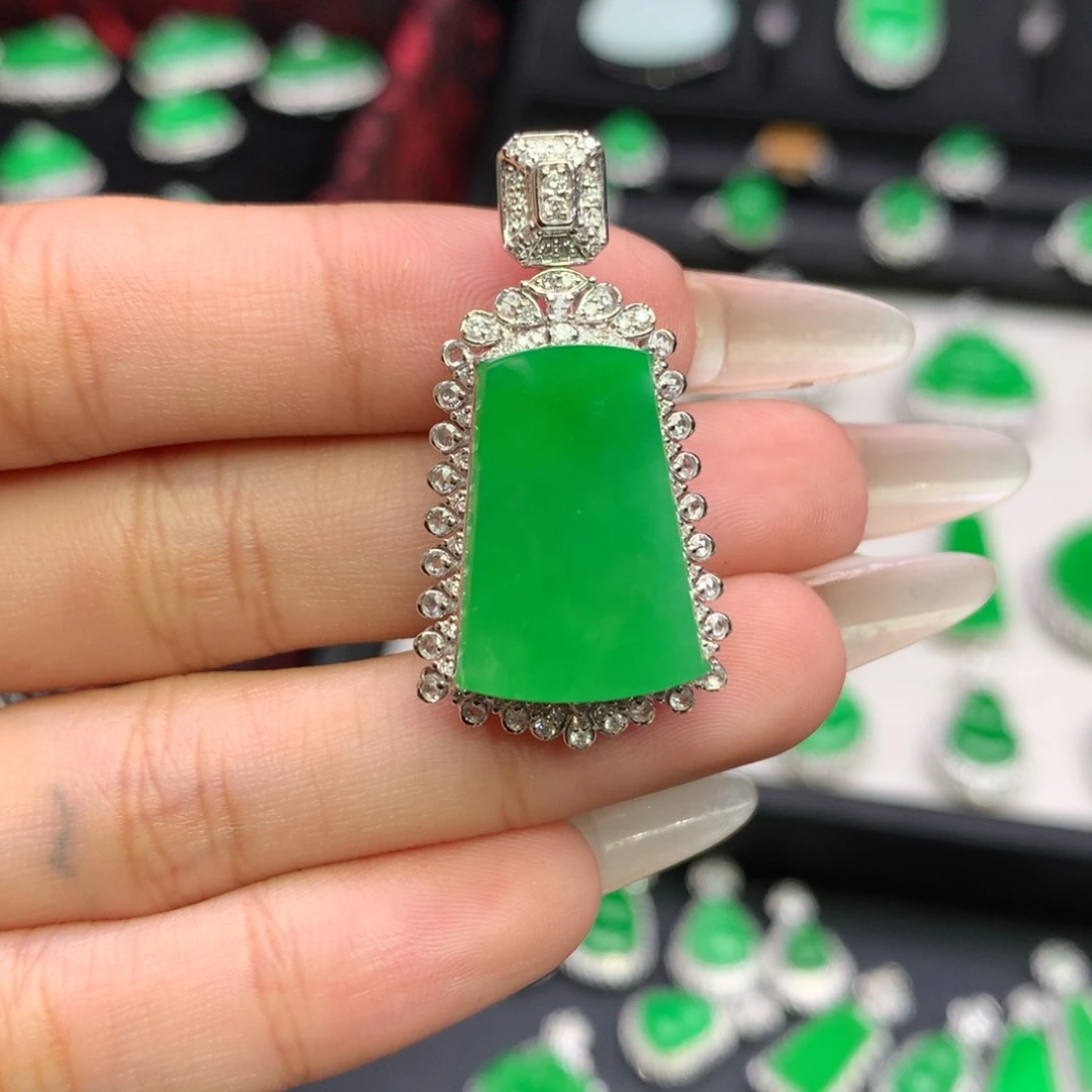 翡翠18K金镶嵌吊坠(不含链)收到货48小时鉴赏期