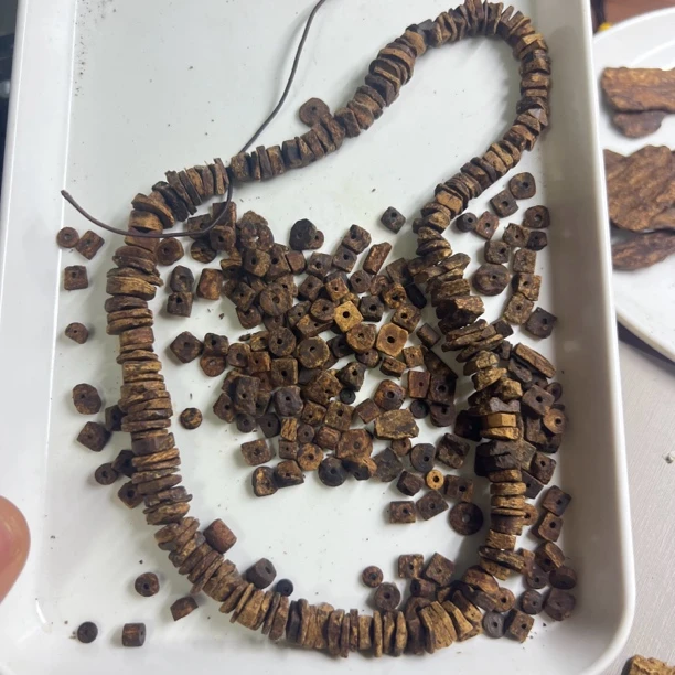 越南老惠安红土随型散珠