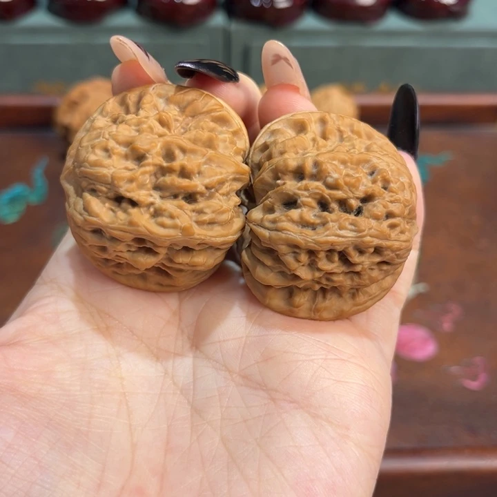 核桃文玩核桃—平谷凹底42