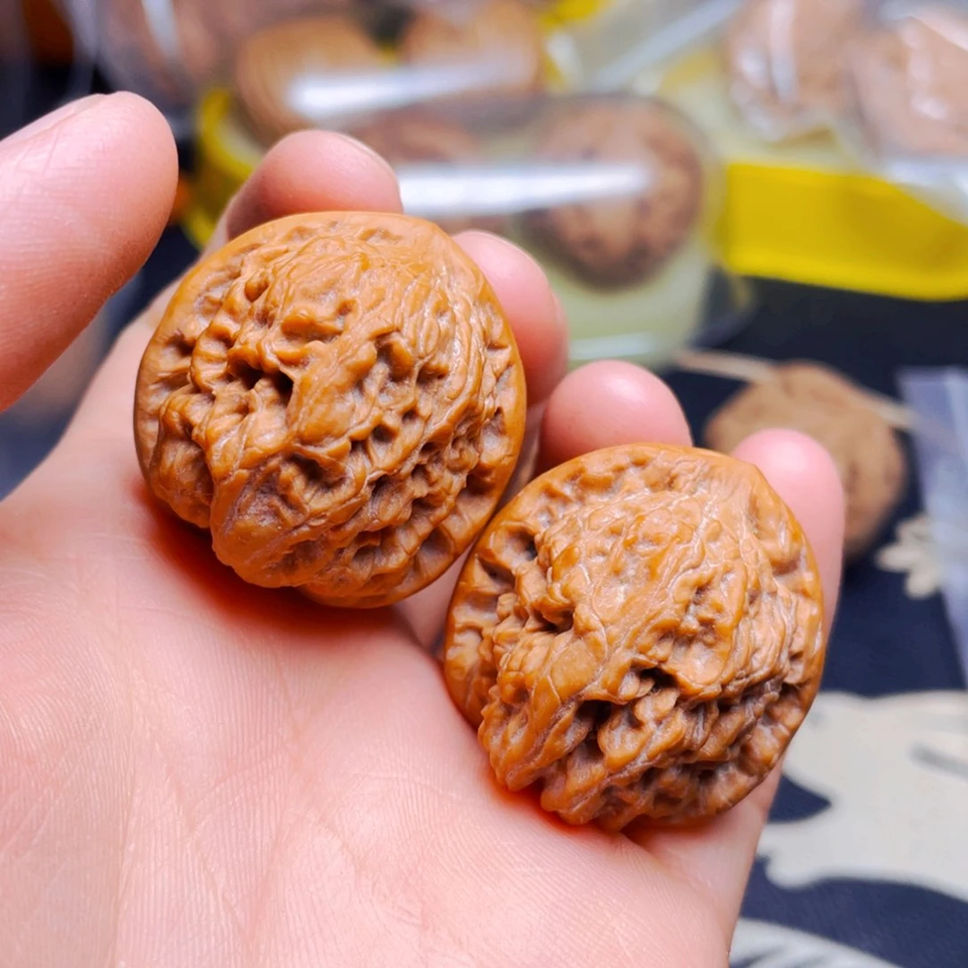 文玩核桃把件红狮子头