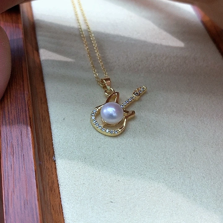 淡水珍珠吊坠(赠链)未镶嵌