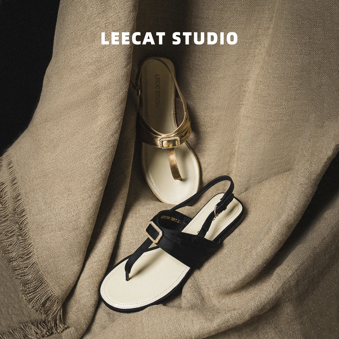 LeeCat Studio平底水钻凉鞋女款2025夏季新款时尚百搭真皮鞋子