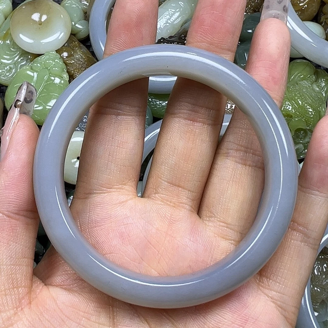 哈***哈和田玉未镶嵌颈饰