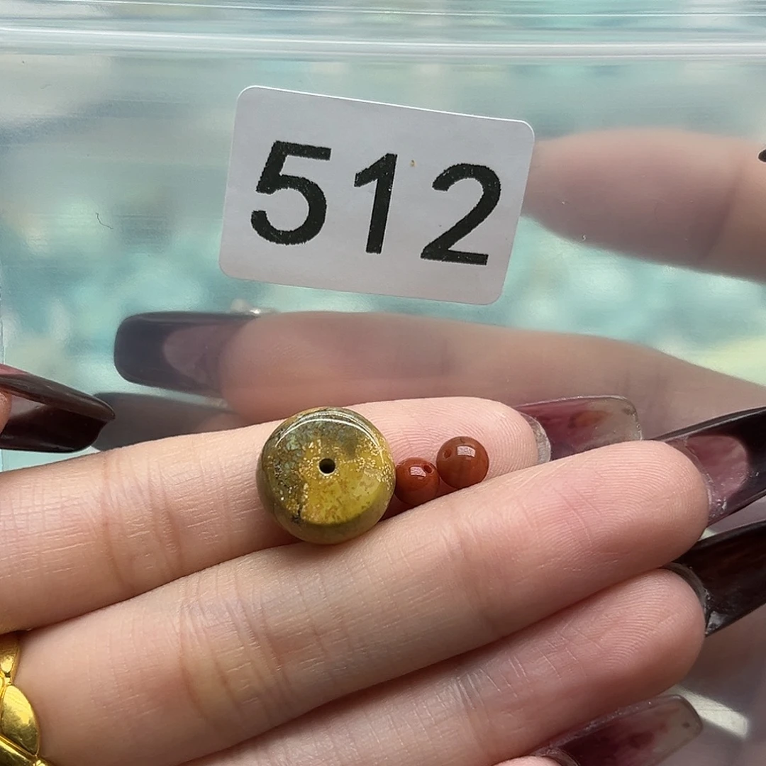 南红玛瑙未镶嵌珠宝奇石