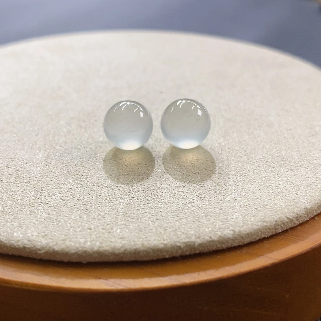 散珠翡翠一对白钢，卡9.6