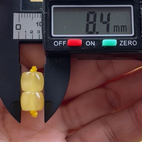 【闪购商品】未镶嵌蜜蜡裸石51杂