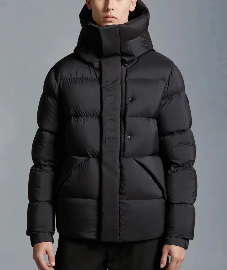 全新未使用 Moncler蒙口 黑武士 24新款 Medeira黑色羽绒服