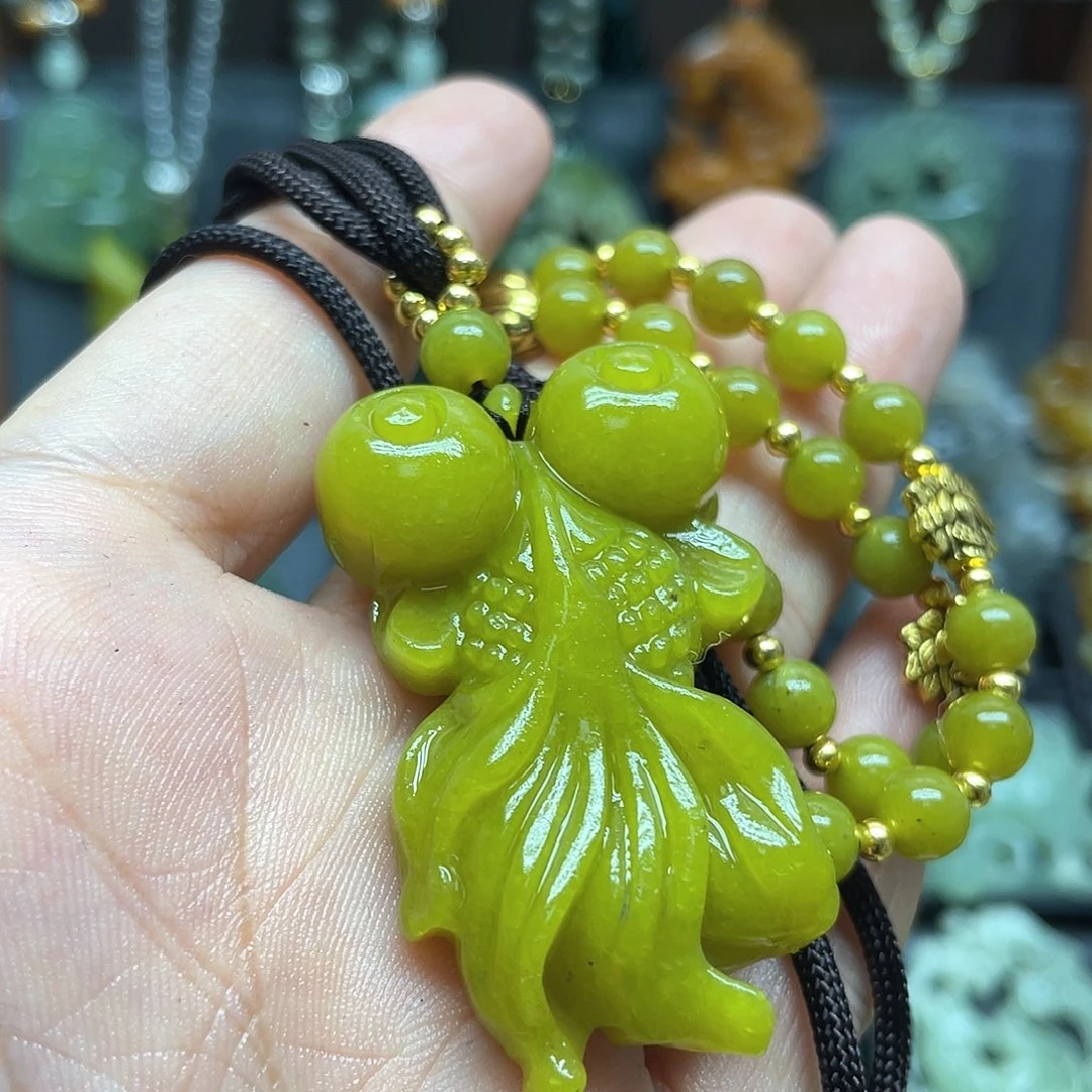 晓***悦蛇纹石玉未镶嵌颈饰