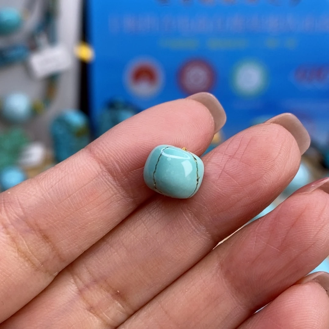 绿松石未镶嵌珠宝奇石9×7.6