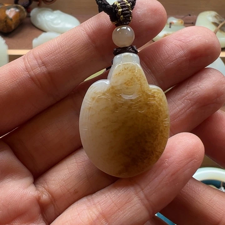 和田玉未镶嵌颈饰龙龟