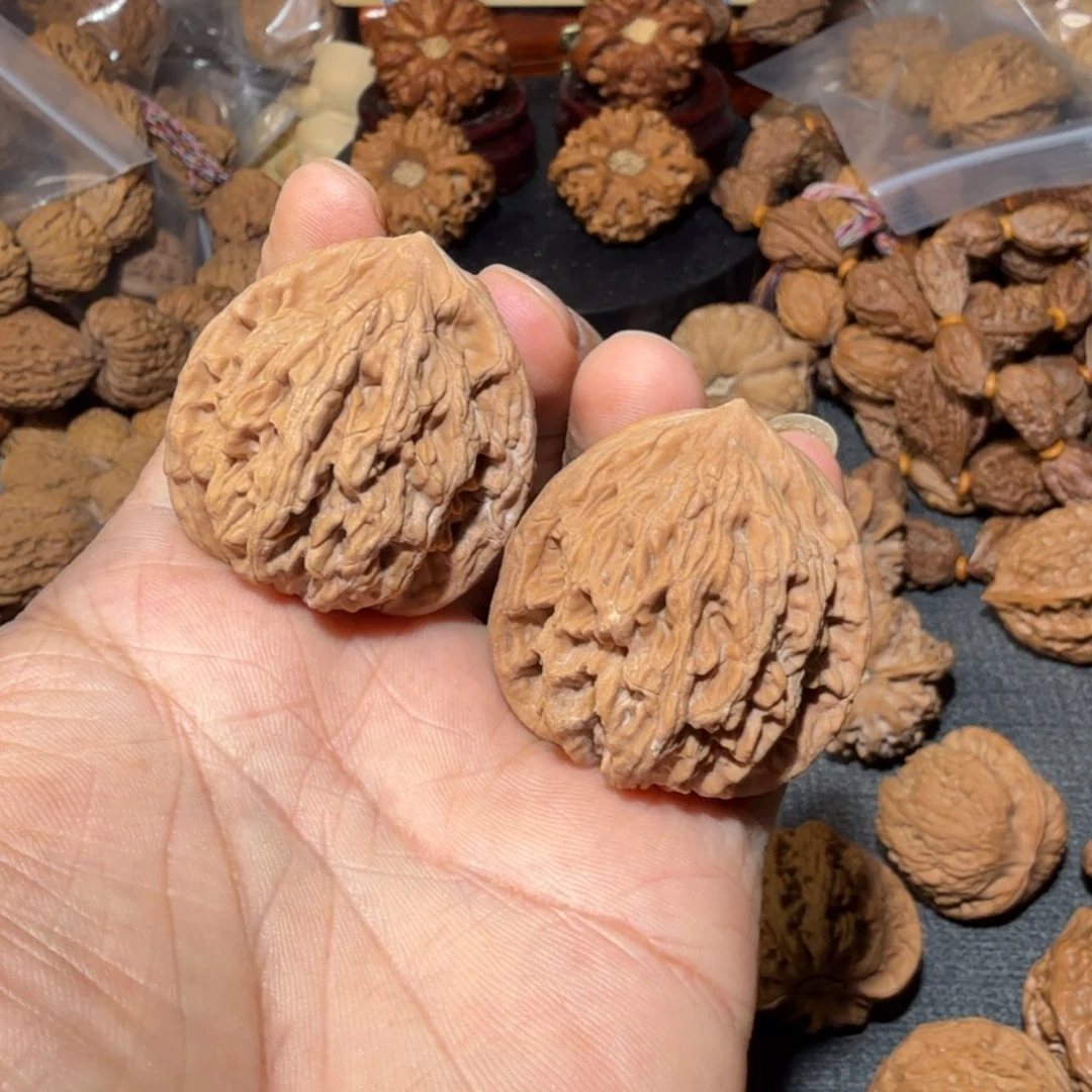 把件文玩核桃白**?麦穗虎头40