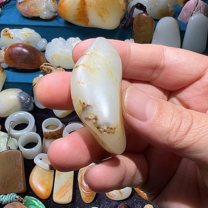 和田玉未镶嵌吊坠(不含链)