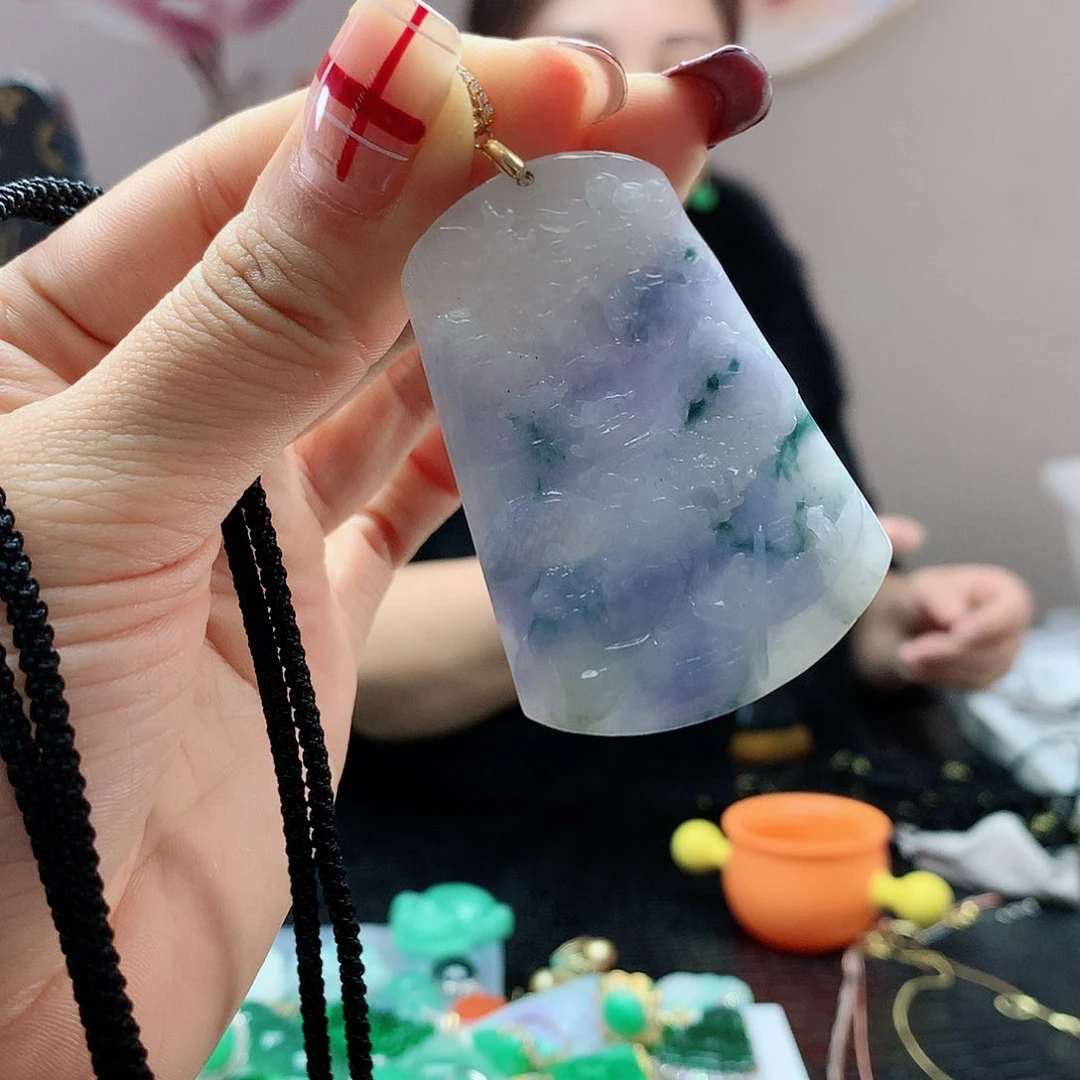 【闪购商品】翡翠吊坠(赠链)合金