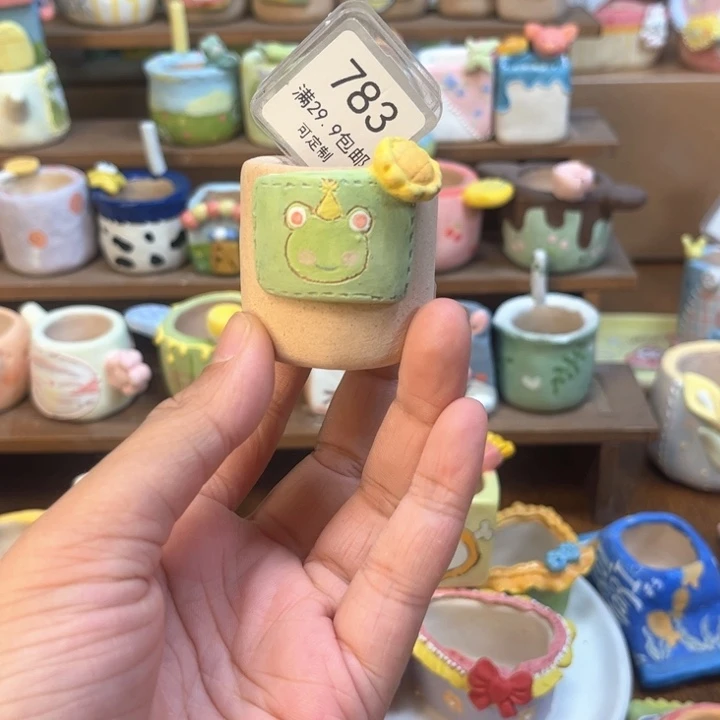 •***O783青蛙手工盆现货