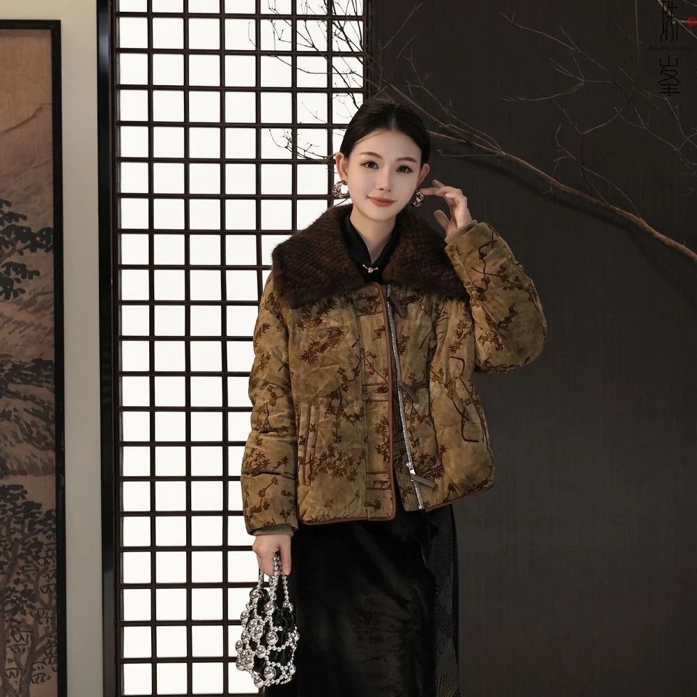 ZOLMOLUNGMA【冬序漫梅】新中式皮草白鹅绒水貂毛提花女短款鹅绒服