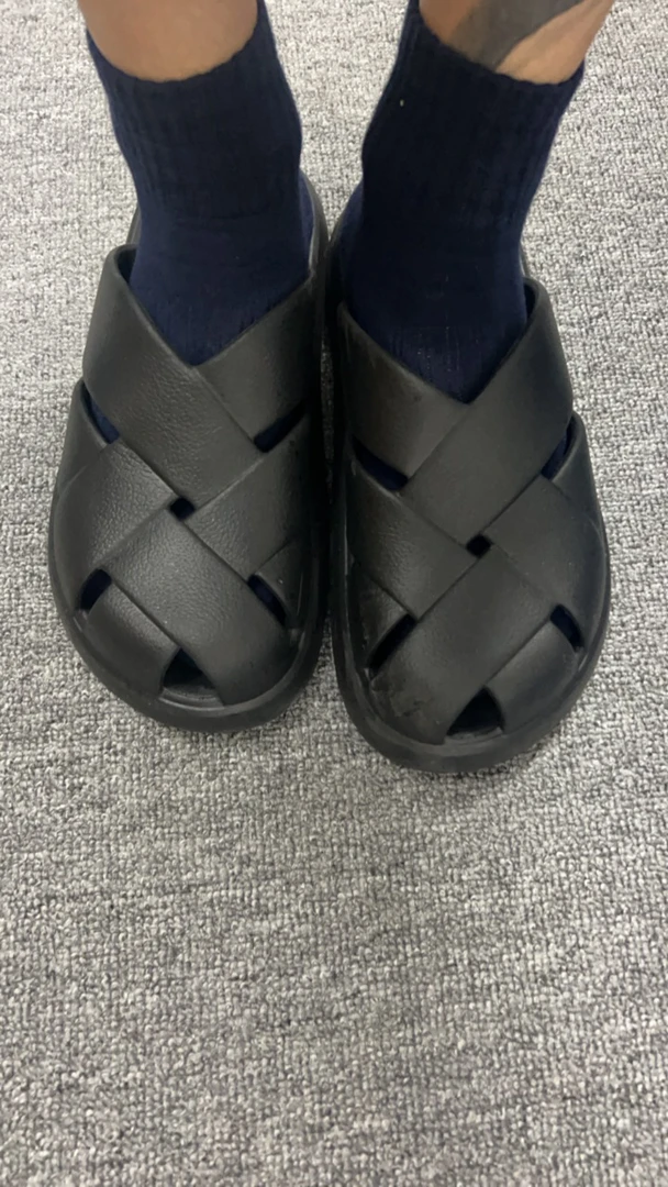 夏季时尚潮流休闲拖鞋