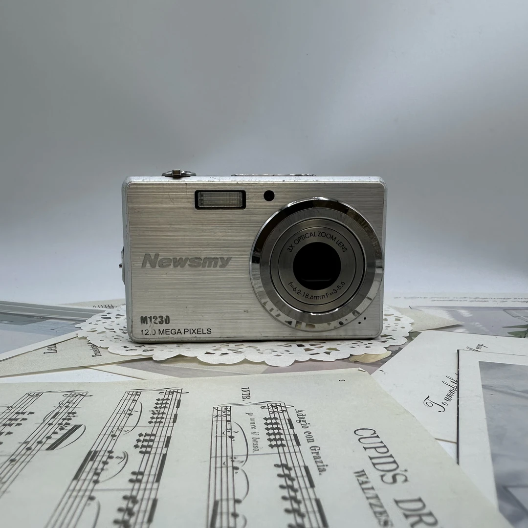 9新 Newsmy/纽曼 M1230银色相机1210万像素出图清晰配件齐全