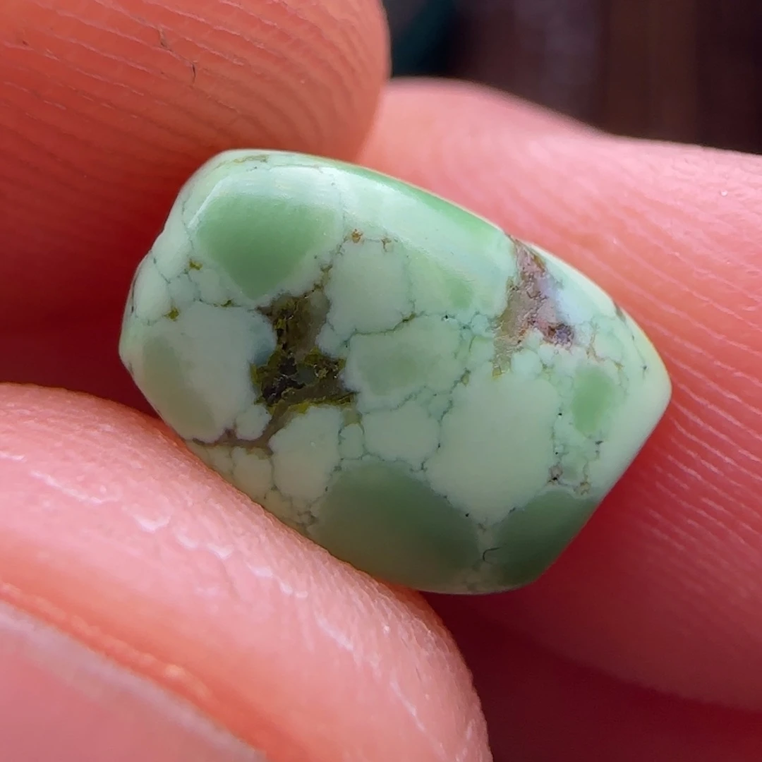 无非金属fgiiggiucuffuiggihi