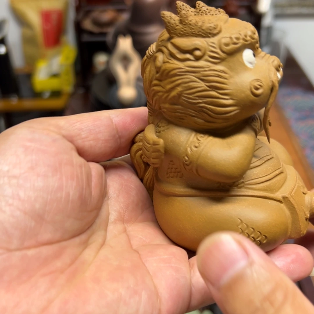 茶宠紫砂紫砂茶宠摆件。