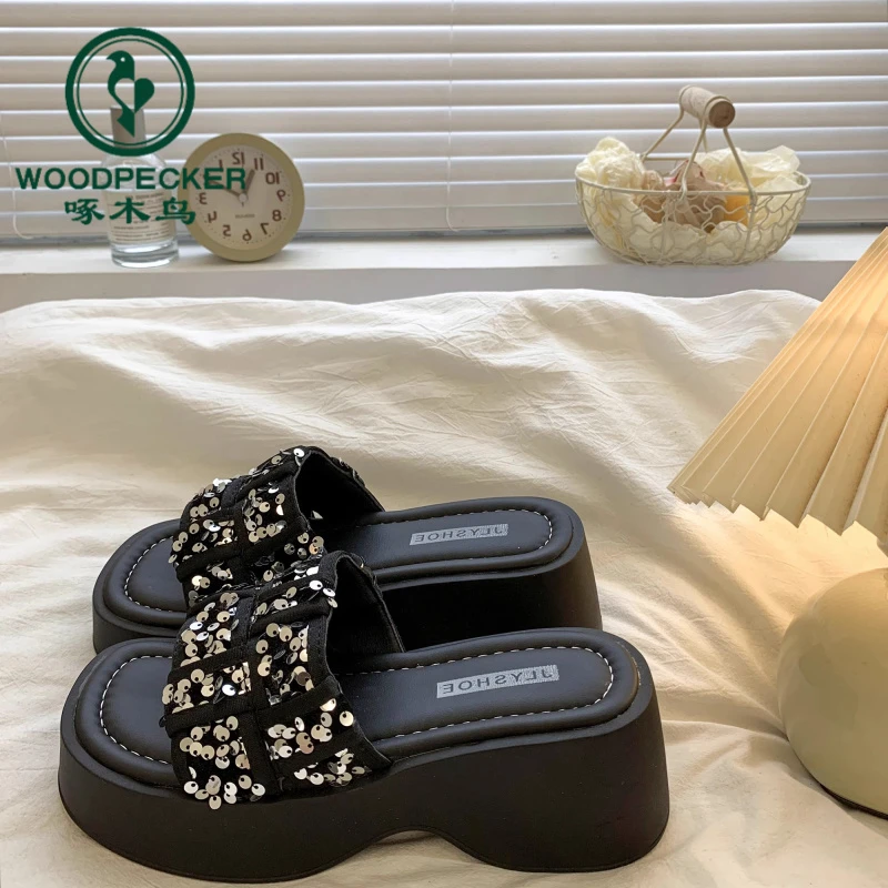 啄木鸟高级感亮皮厚底拖鞋女外穿2025夏季新款法式时尚一字凉拖鞋