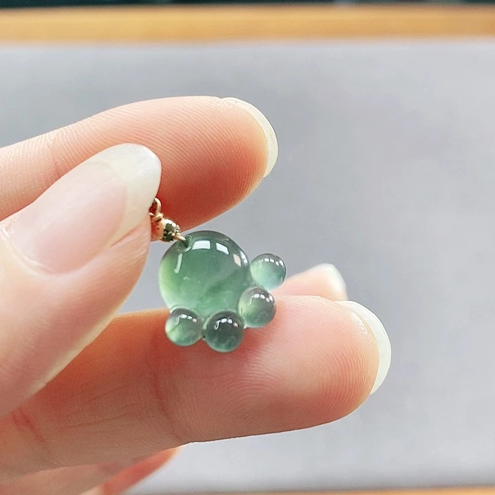 翡翠未镶嵌手镯（圆镯）