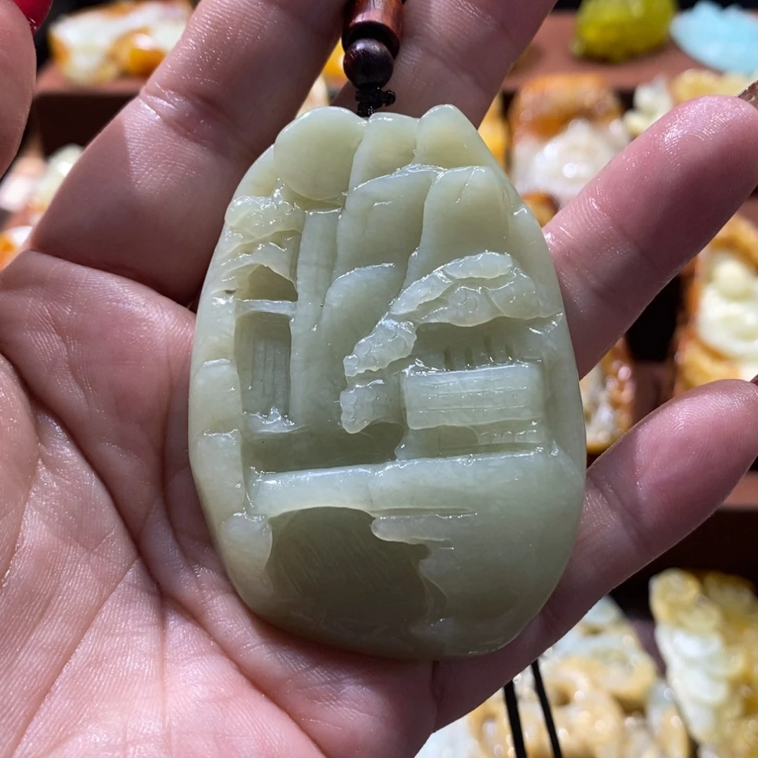 蛇纹石玉颈饰未镶嵌