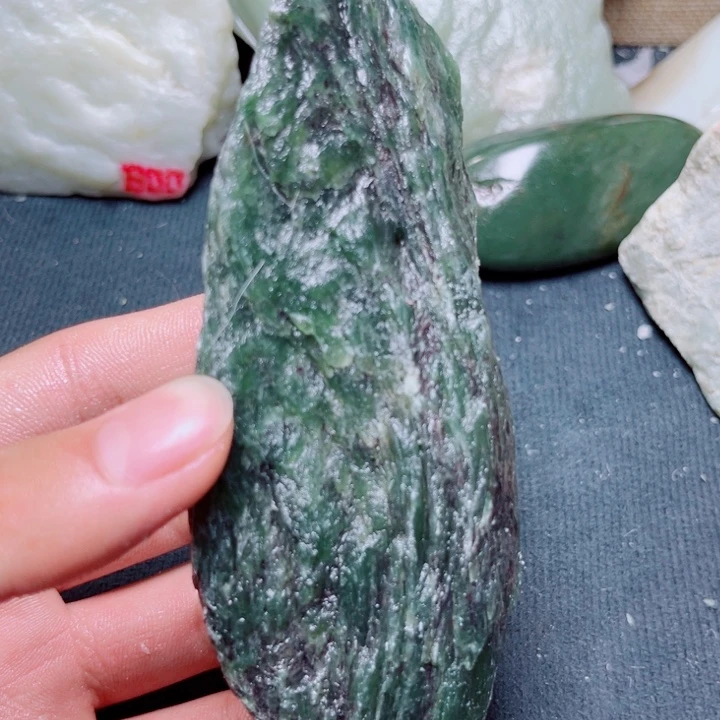 和田玉未镶嵌珠宝奇石
