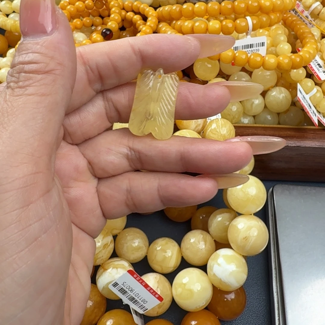 琥珀未镶嵌珠宝奇石