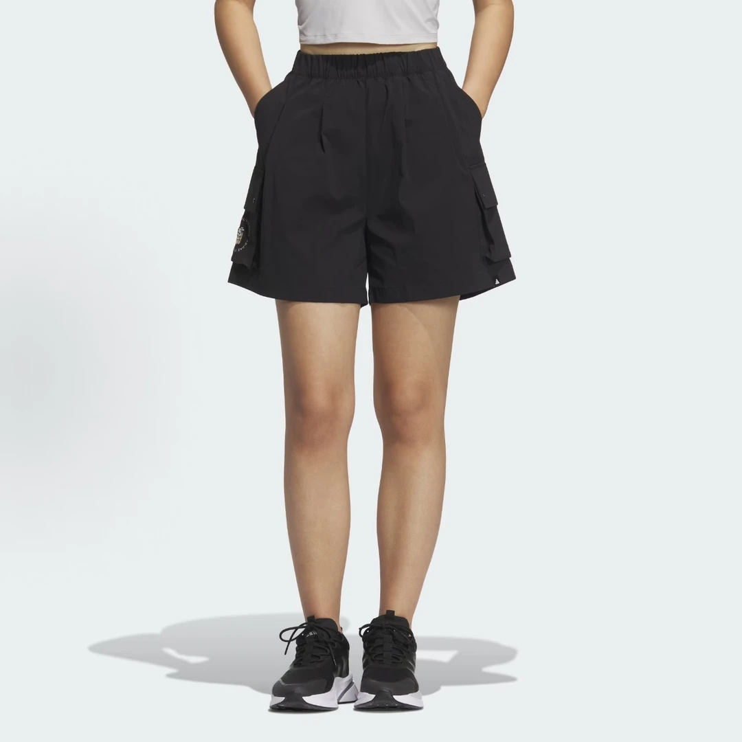 adidas/阿迪达斯女款舒适柔软宽松梭织时尚工装口袋短裤JL9275