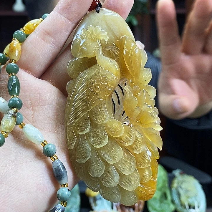 蛇纹石玉吊坠未镶嵌