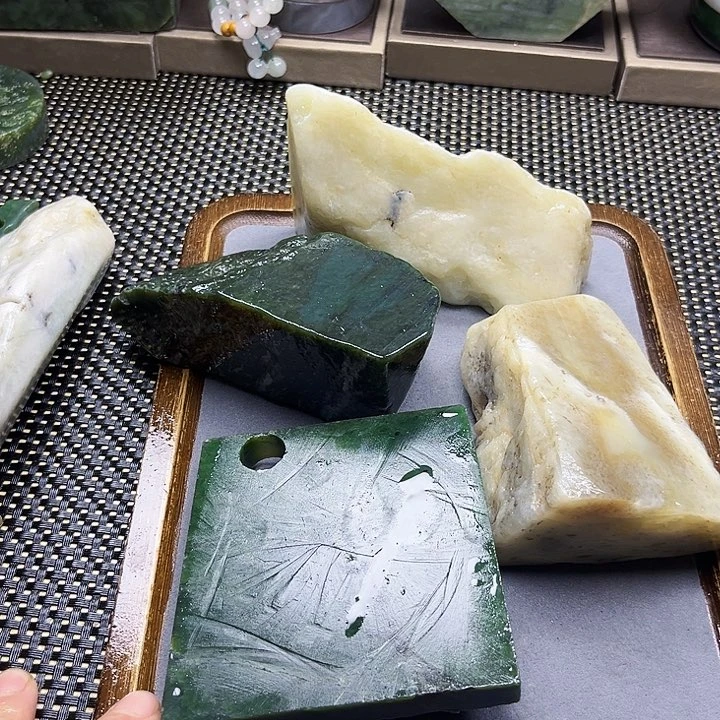 和田玉珠宝半成品未镶嵌