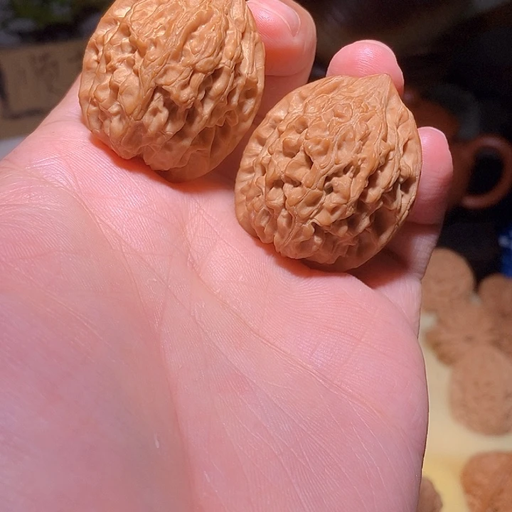 文玩核桃手把件太行山鸡心