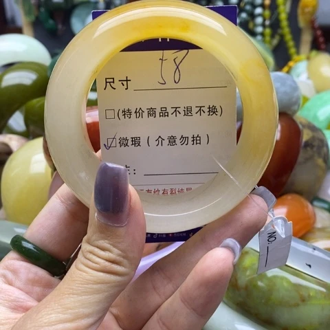 未镶嵌手镯石英质玉