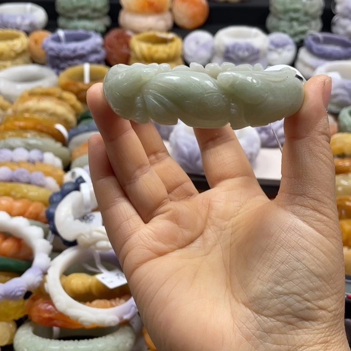 石英质玉未镶嵌手镯