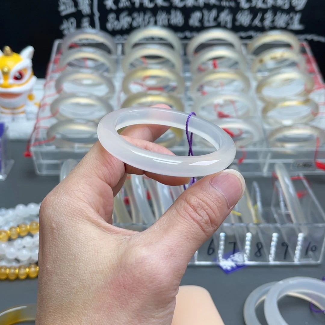 玛瑙/玉髓手镯未镶嵌Z*