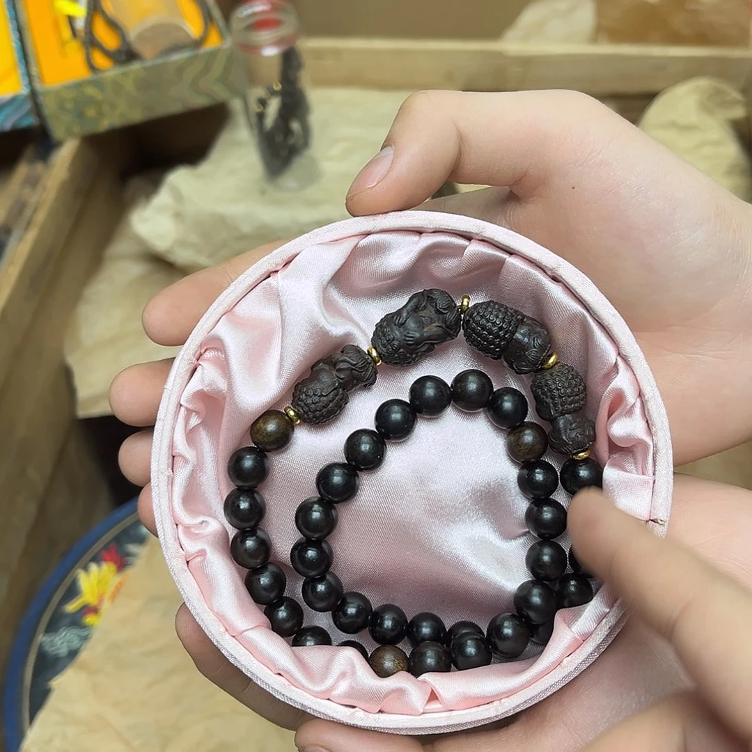 大叶紫檀（黑酸枝木类）