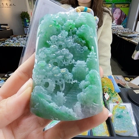 翡翠未镶嵌颈饰翡翠