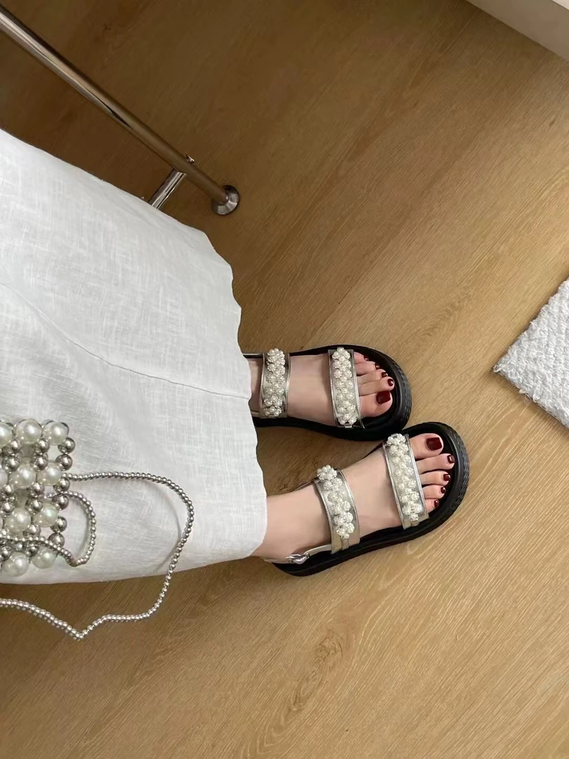 罗马凉鞋低帮法式纯色一字带外穿方头修面皮凉鞋胶粘露趾平底