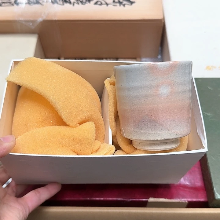 瓷片两个哈哈哈哈哈哈