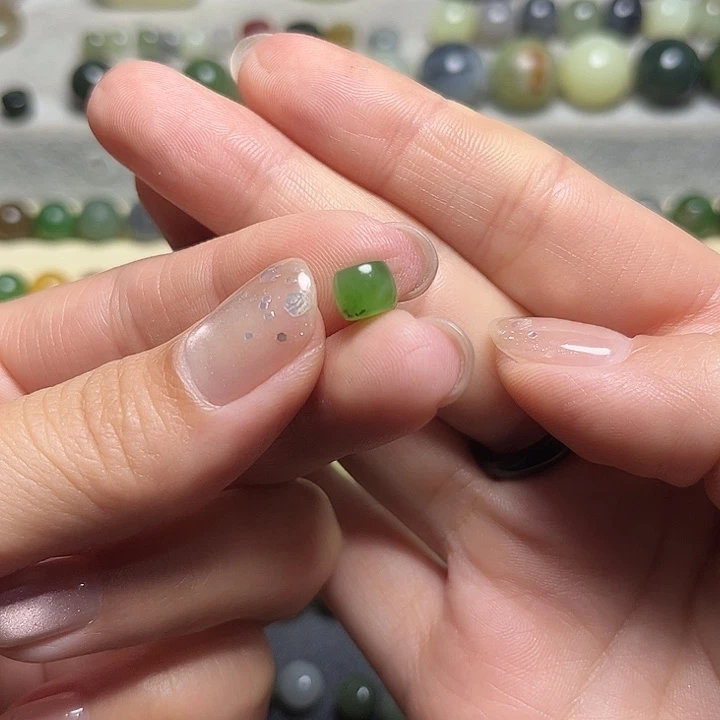 未镶嵌手链和田玉（碧玉）山***^