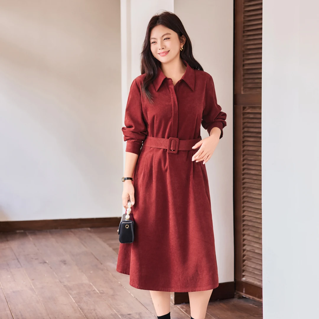 MsShe大码女装2025新秋装复古气质磨毛斜纹配腰带连衣裙Q2509039