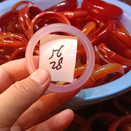 玛瑙/玉髓未镶嵌手镯