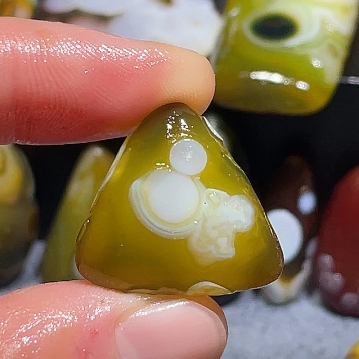 未镶嵌玛瑙/玉髓珠宝奇石
