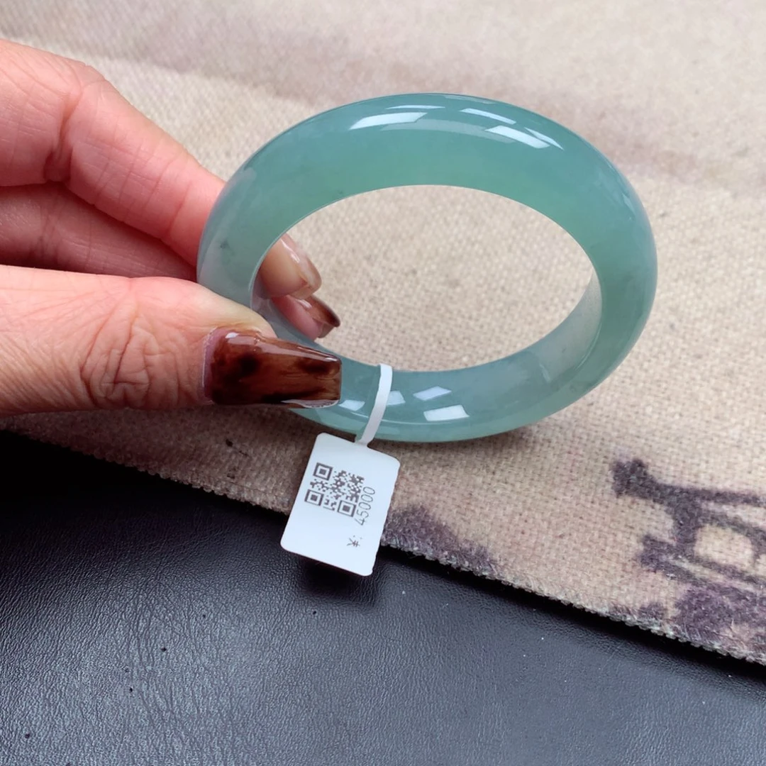 未镶嵌手镯翡翠缅甸翡翠手镯