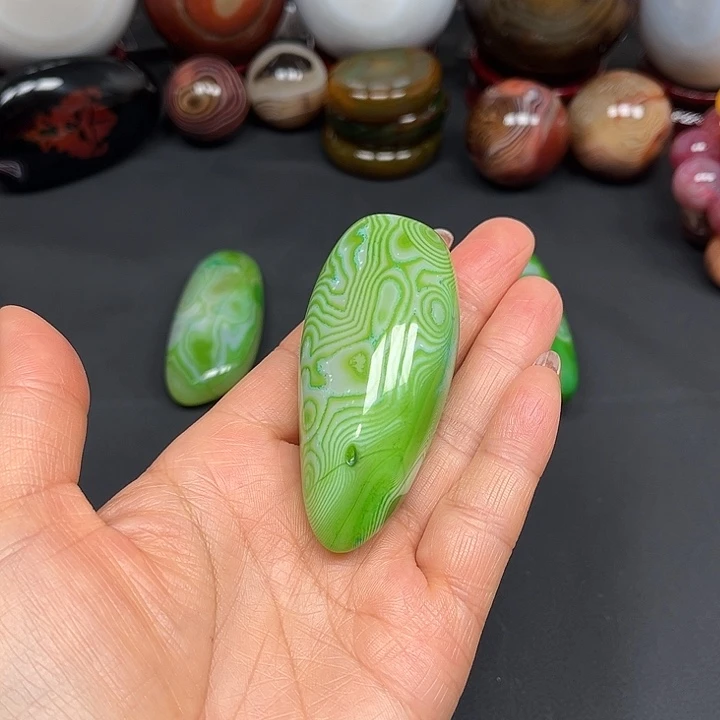 未镶嵌玛瑙/玉髓珠宝奇石峰*