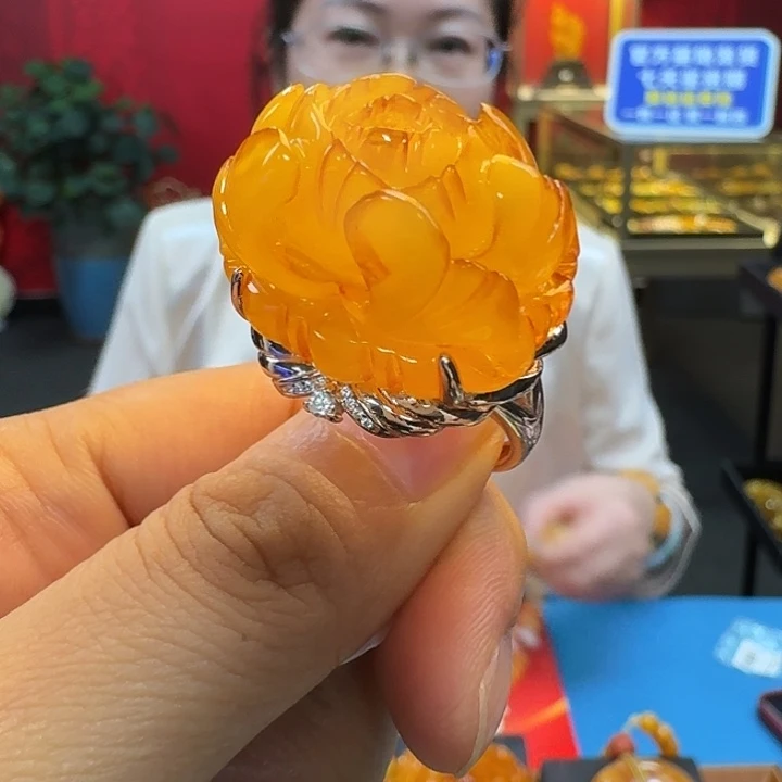 用***丁琥珀银S925镶嵌戒指蜜蜡戒指