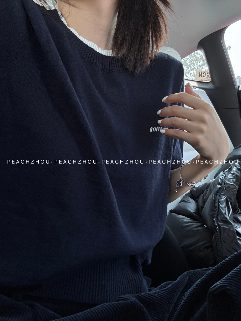 『PEACHZHOU』羊绒徽标提花假两件宽松圆领针织衫休闲百搭毛衣短袖