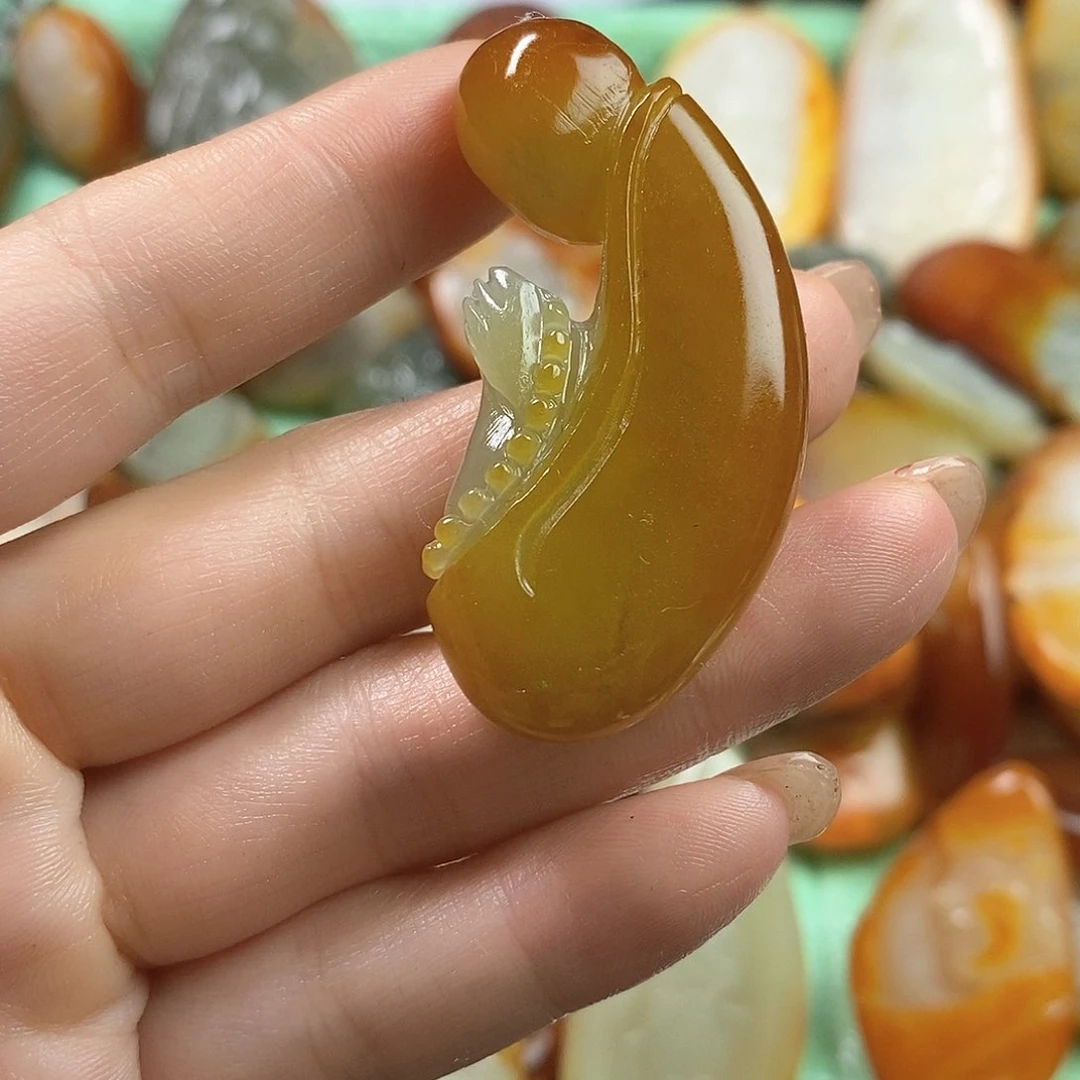 和田玉未镶嵌挂件